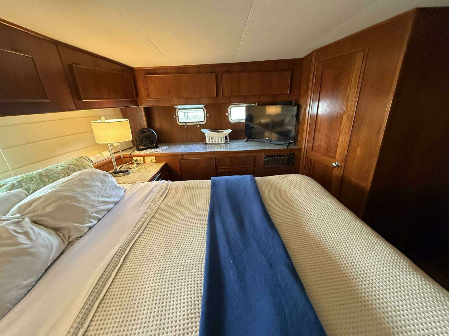 1989 Atlantic 47 Motor Yacht - Image 20