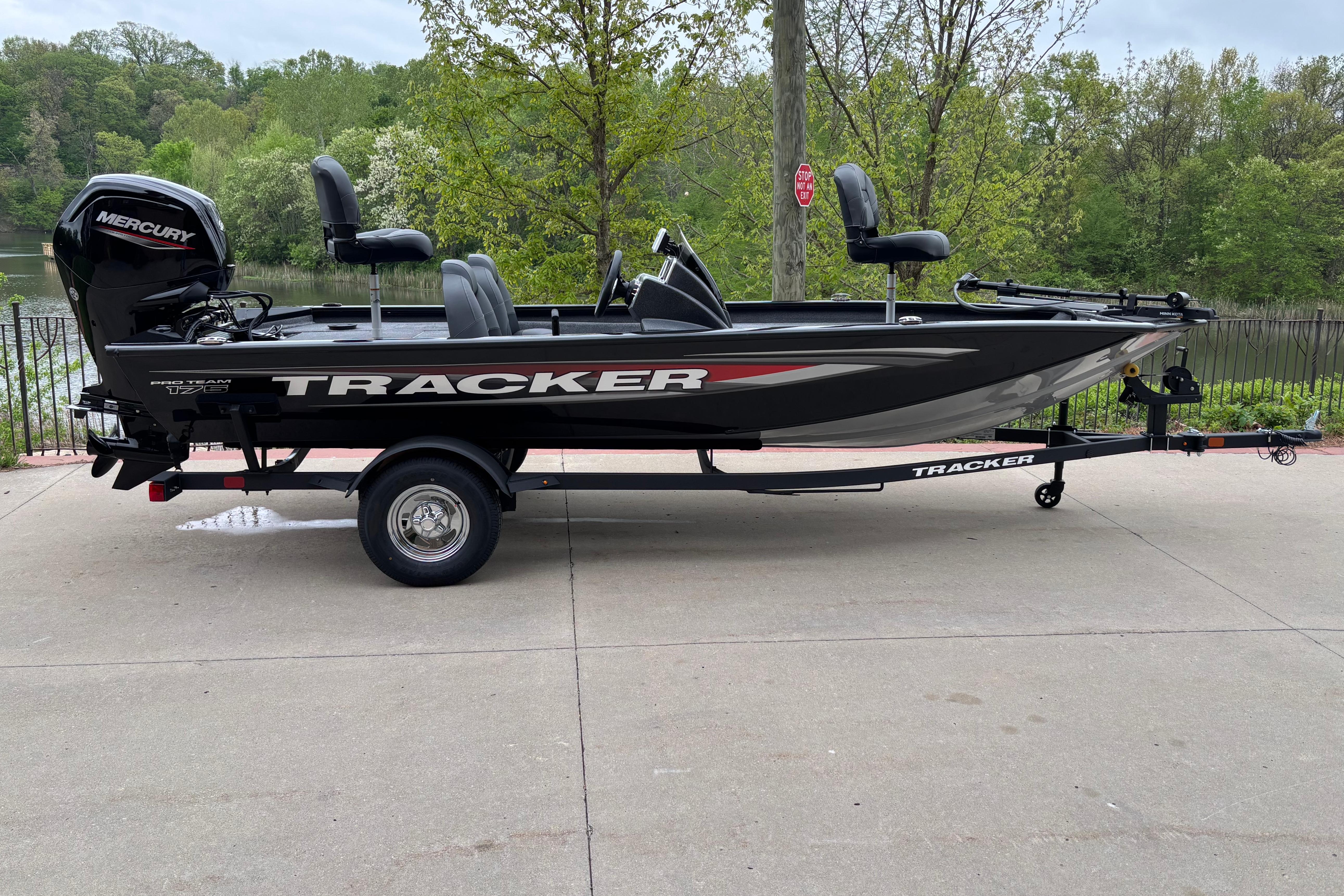 2026 Tracker Pro Team 175
