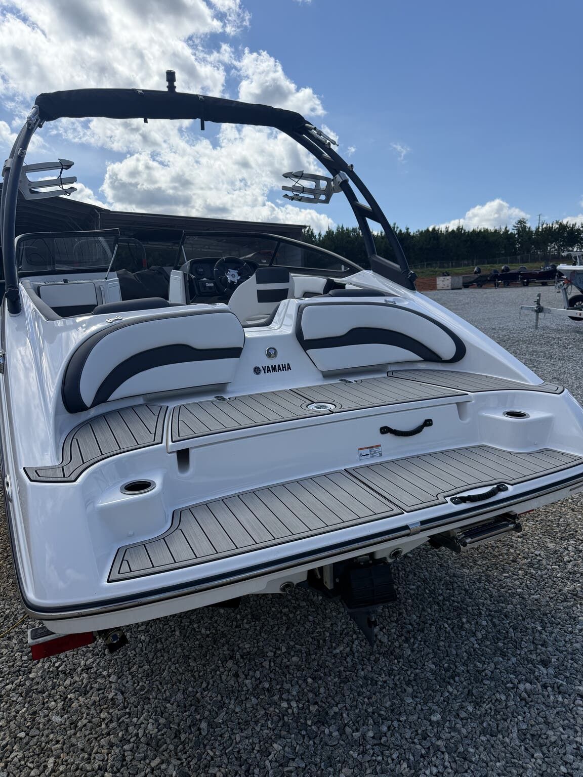 2022 Yamaha Boats 195 AR195 - 3