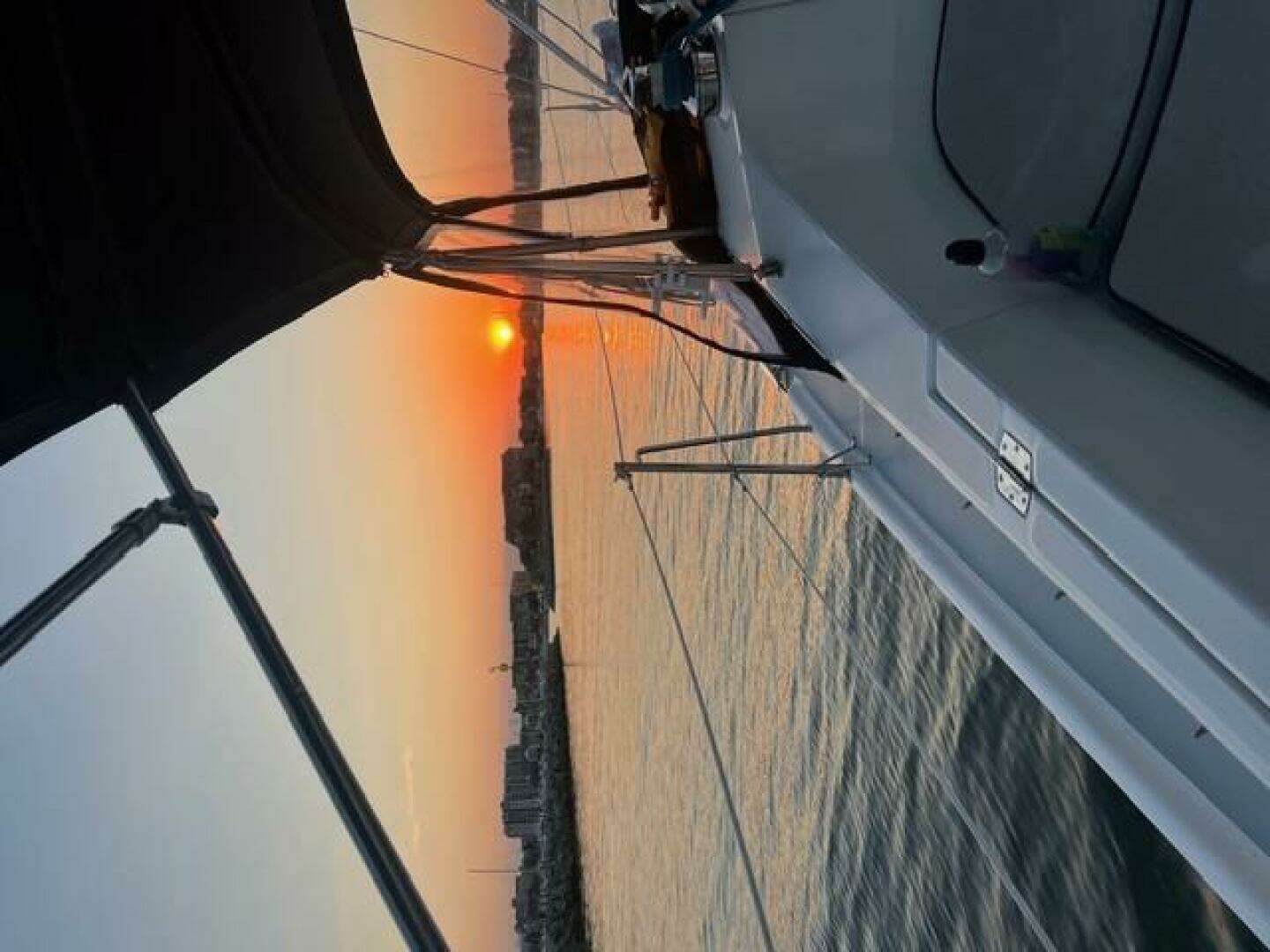 2003 Hunter 353 - Image 3