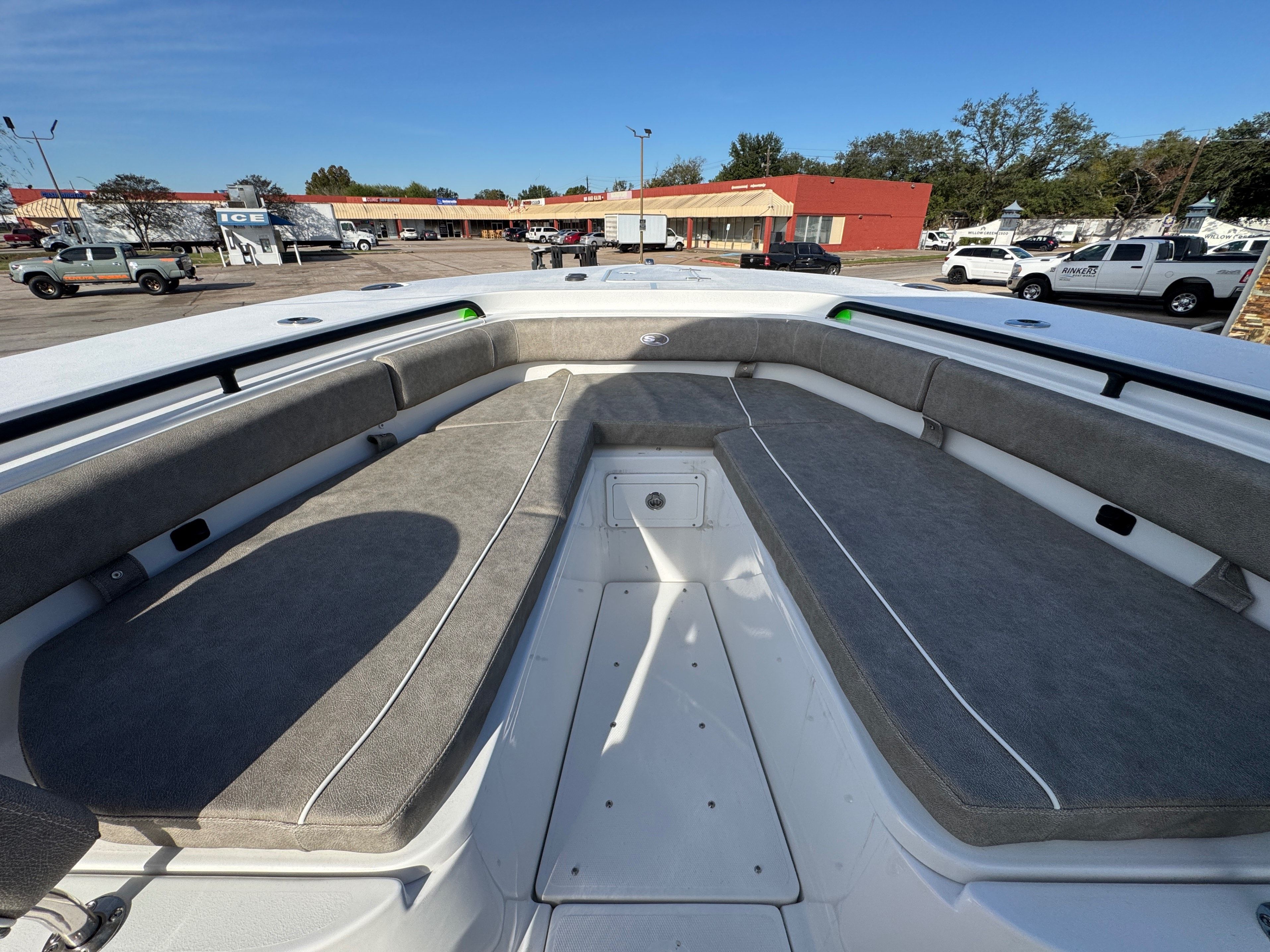2026 Sea Hunt Gamefish 28 Forward Seating - 12
