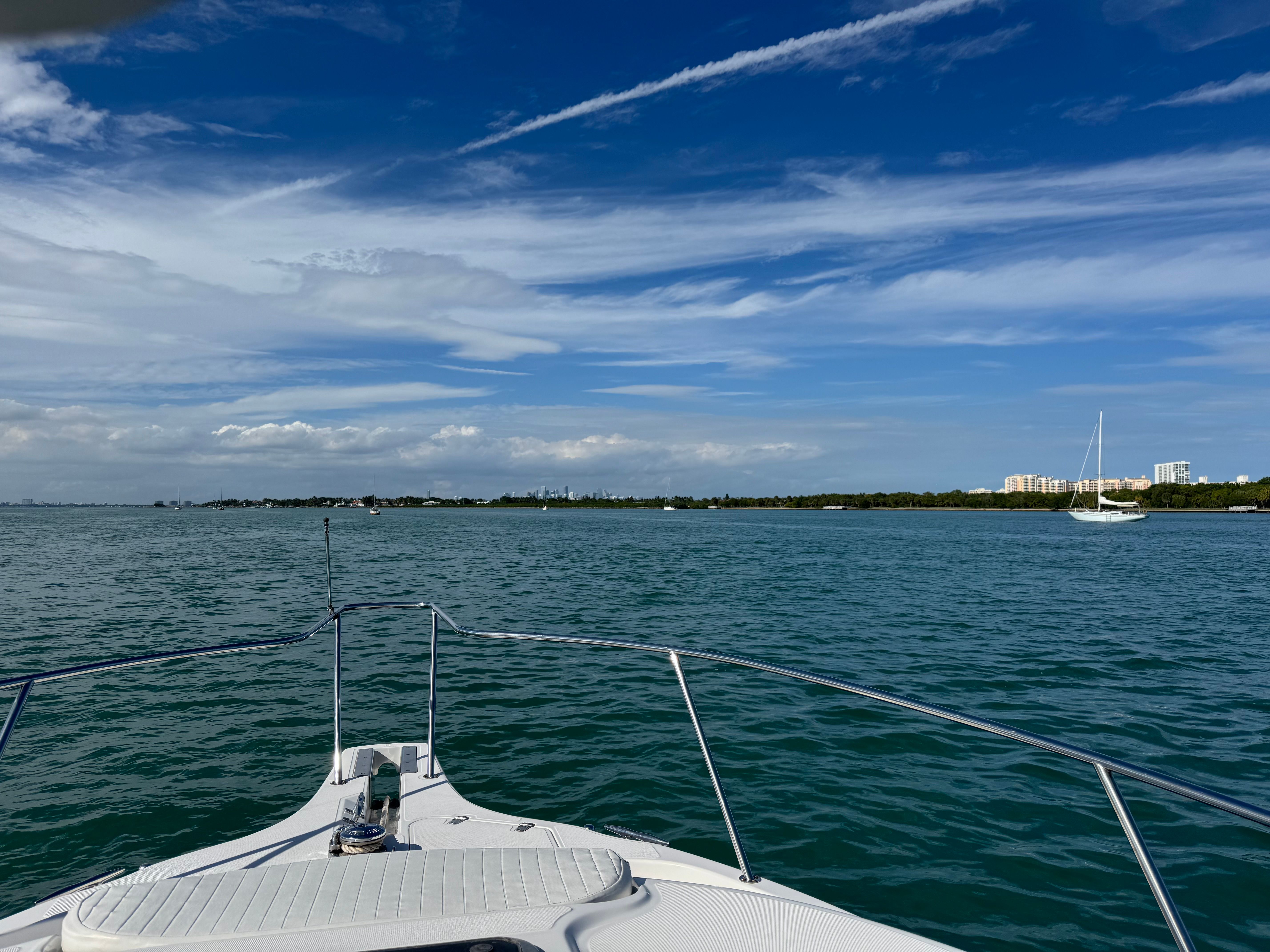 Boston Whaler 305 Conquest on calm waters, 2005 model.