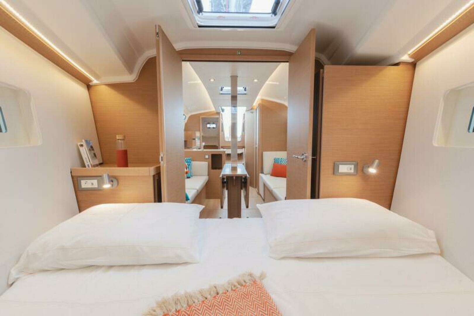 2027 Jeanneau Sun Odyssey 350 - Image 15