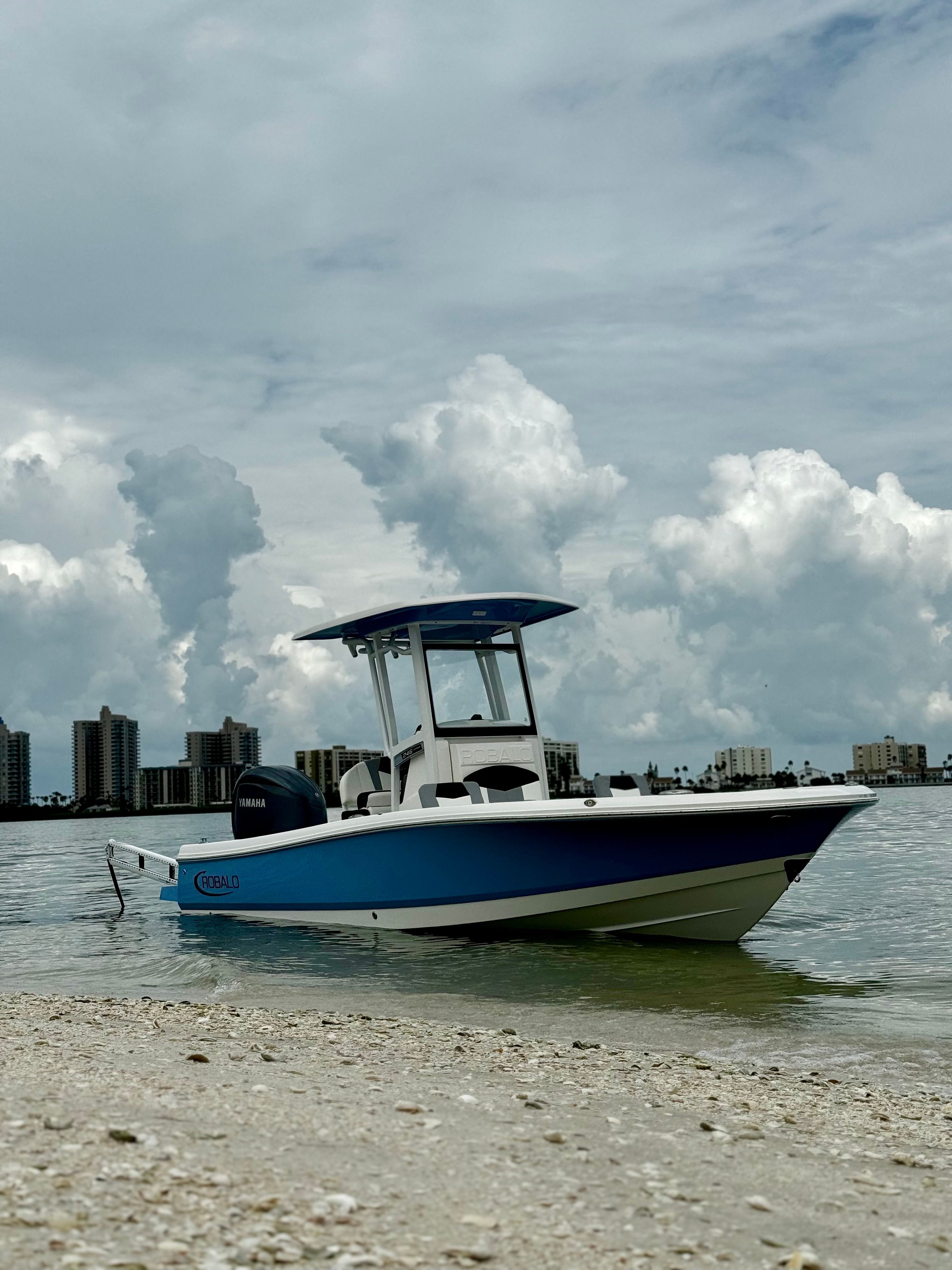 2024 Robalo CAYMAN - 5