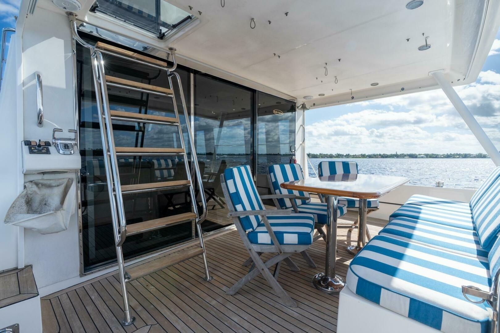 2009 Pacific Mariner 65 Motor Yacht - Image 26