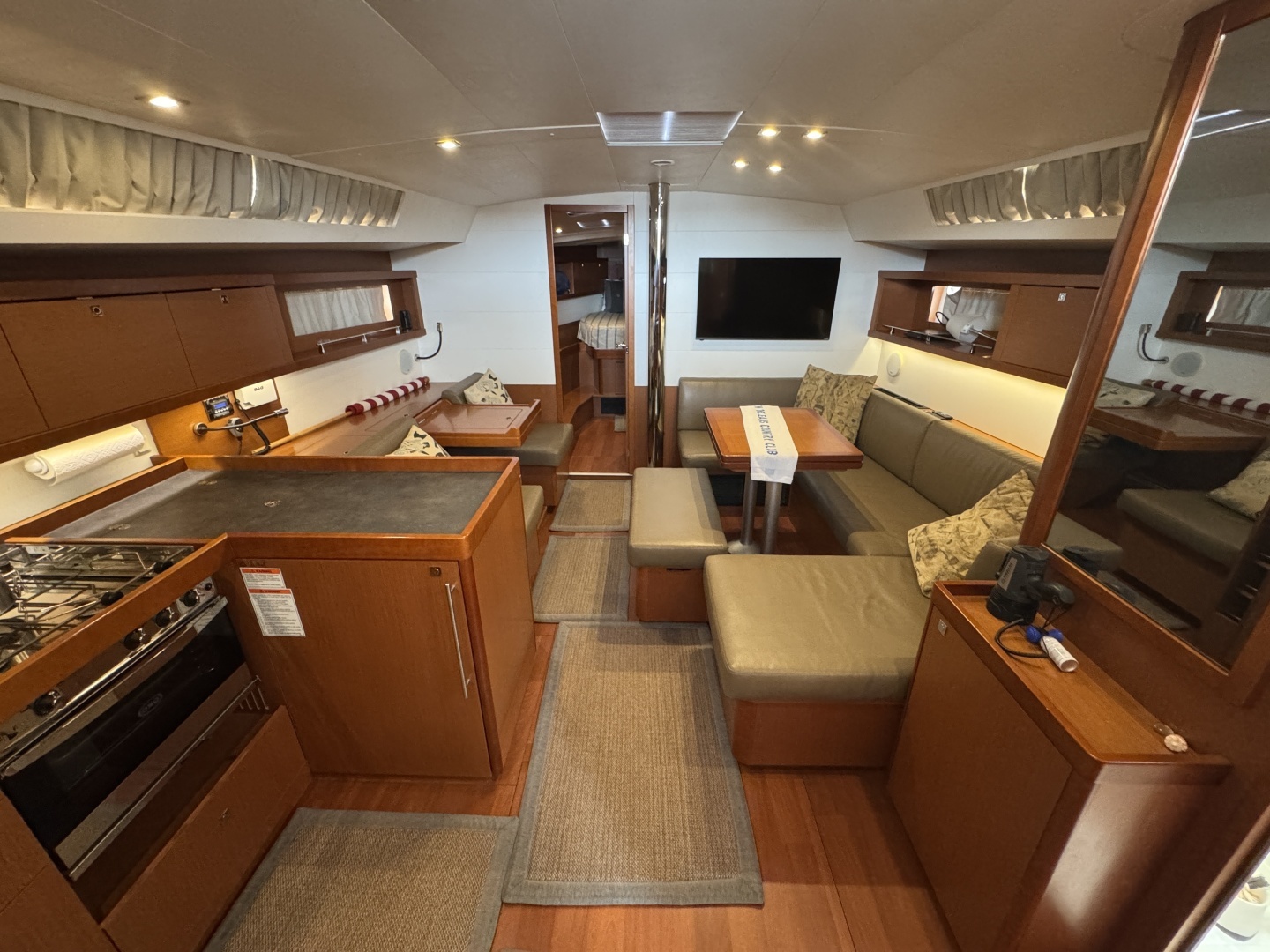 2017 Beneteau Oceanis 45 - Image 43
