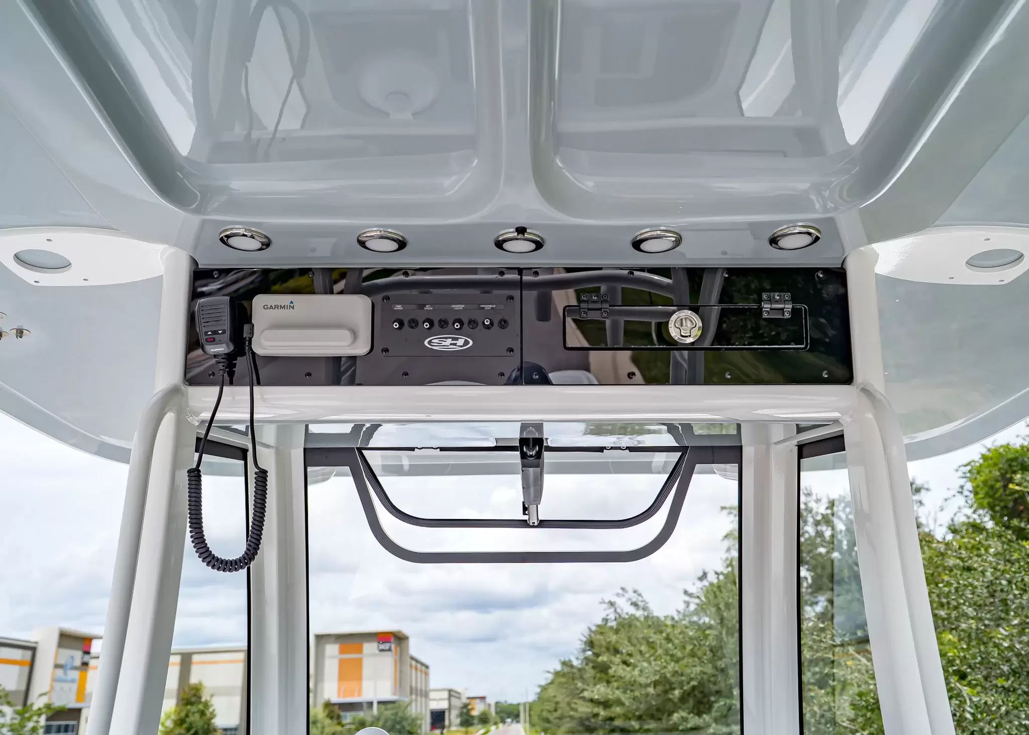 2027 Sea Hunt Gamefish 30 Coffin Box - 19