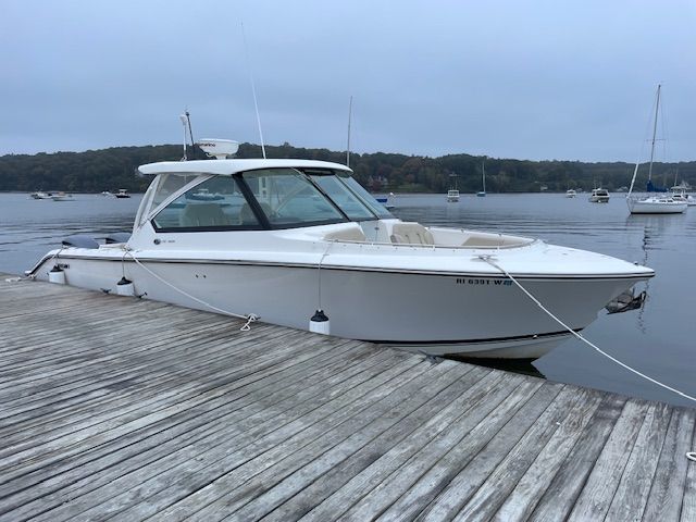 2015 Pursuit DC 325 Dual Console