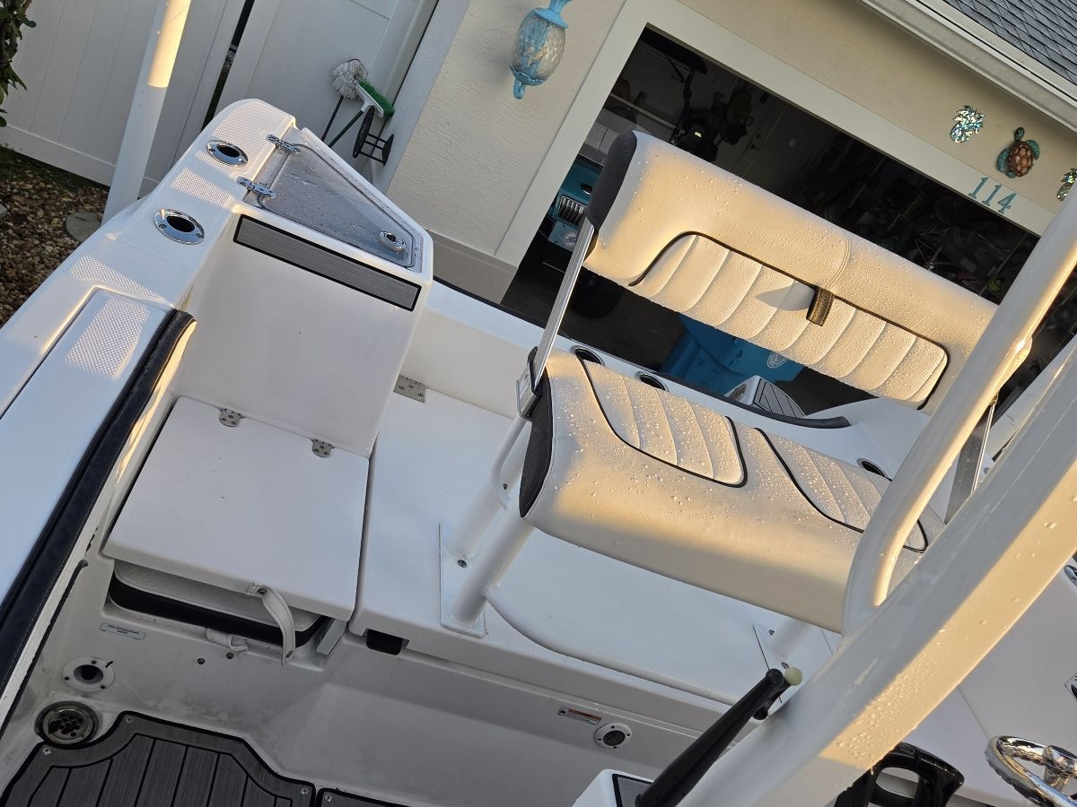 2024 Yamaha Boats 222 FSH Sport E - 8