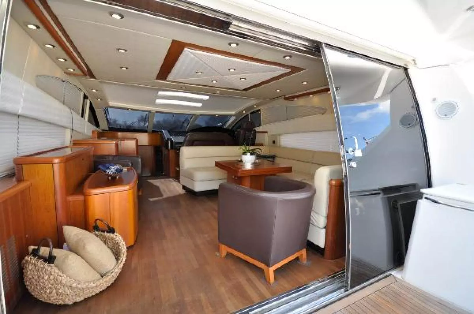 2006 Sunseeker Predator - Image 11