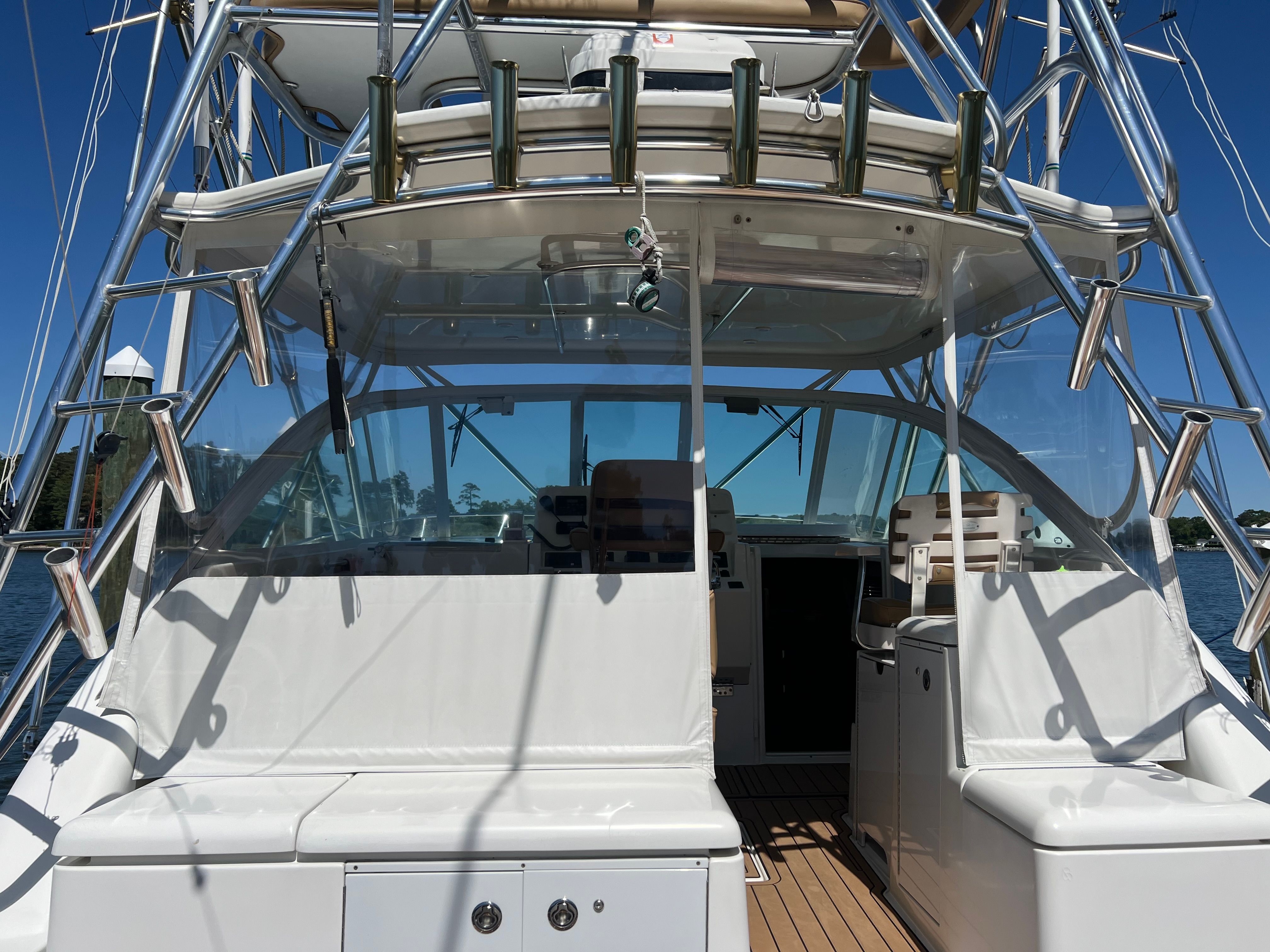2004 Rampage 38 Express - 10