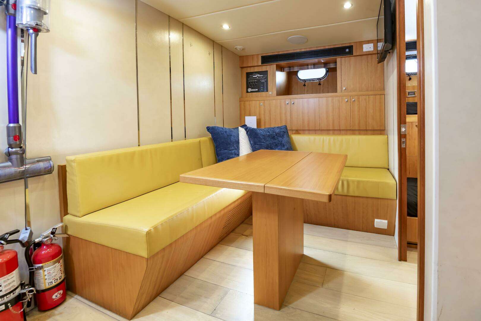 2017 Johnson 93 Flybridge - Image 93