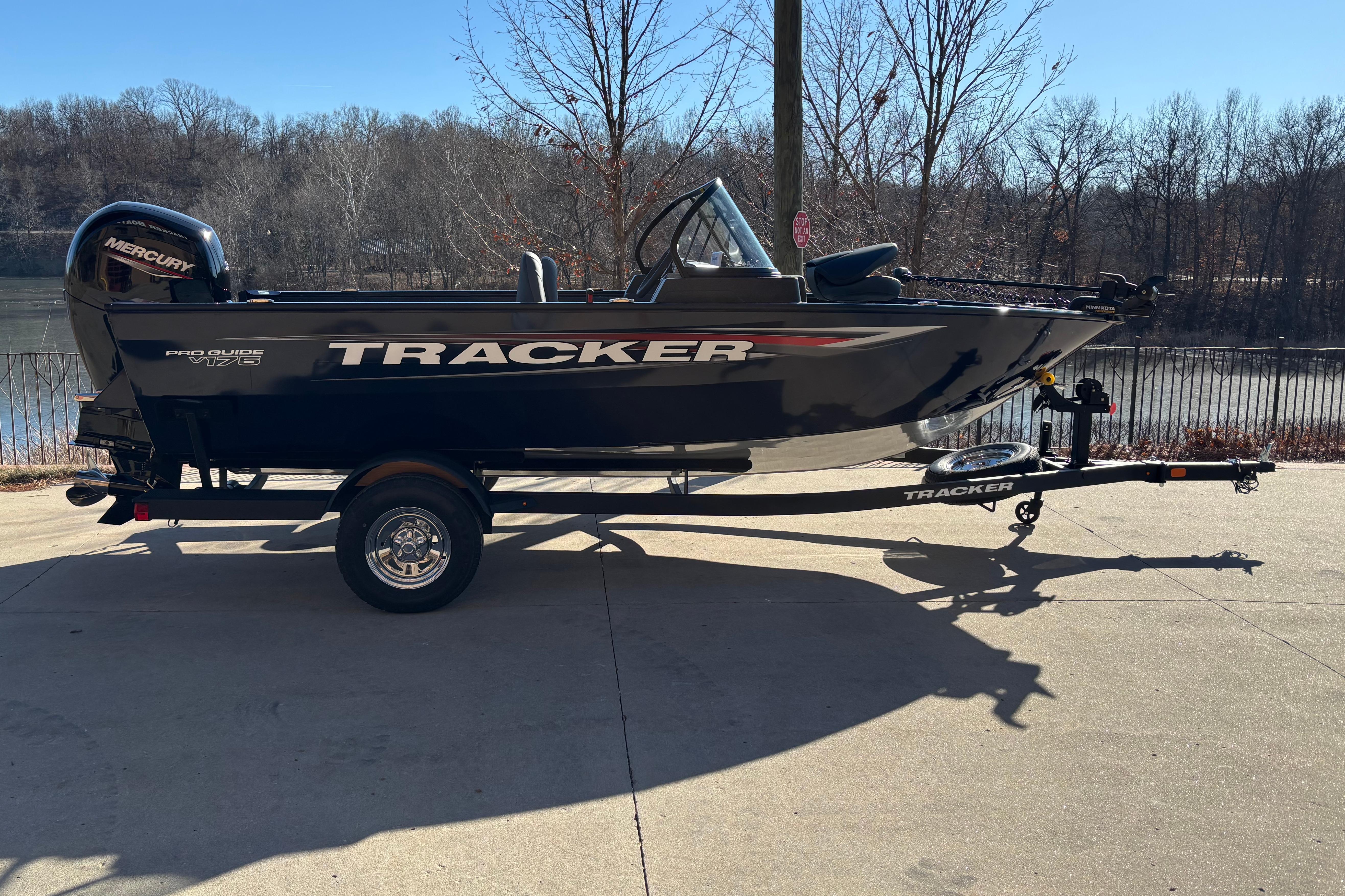 2026 Tracker Pro Guide V-175 Combo