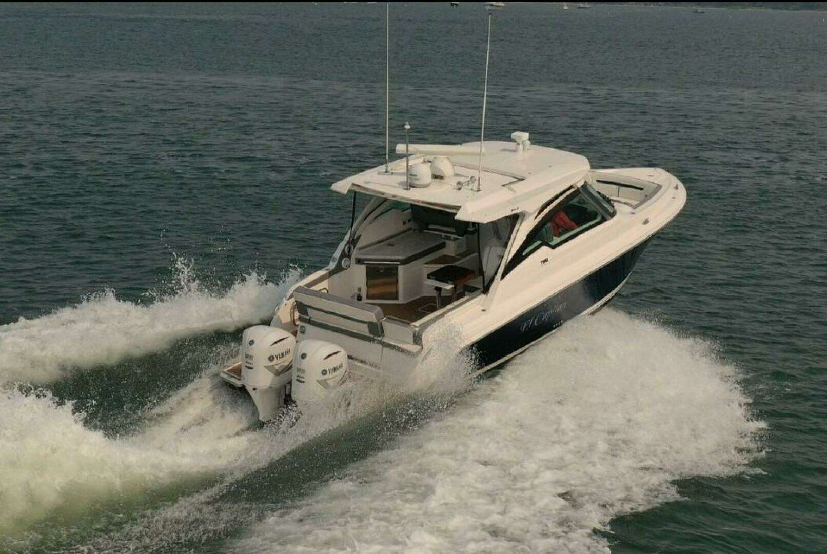 2019 Tiara Yachts 34LX - Image 5