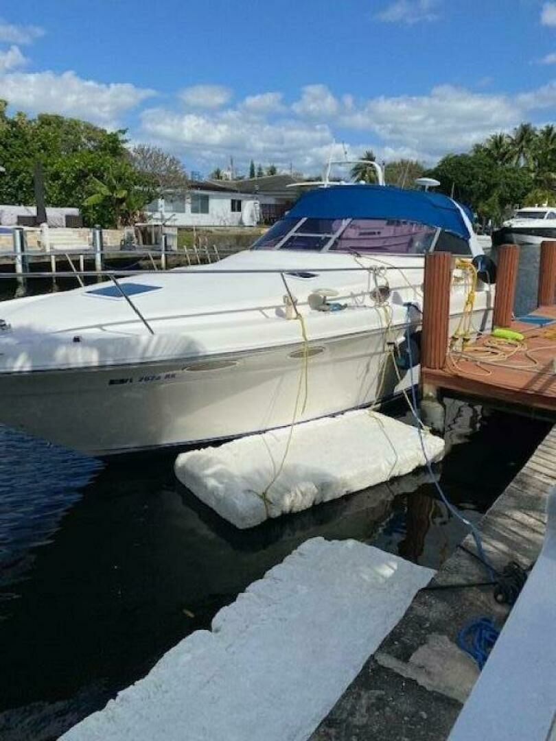 1997 Sea Ray 330 Sundancer - Image 7