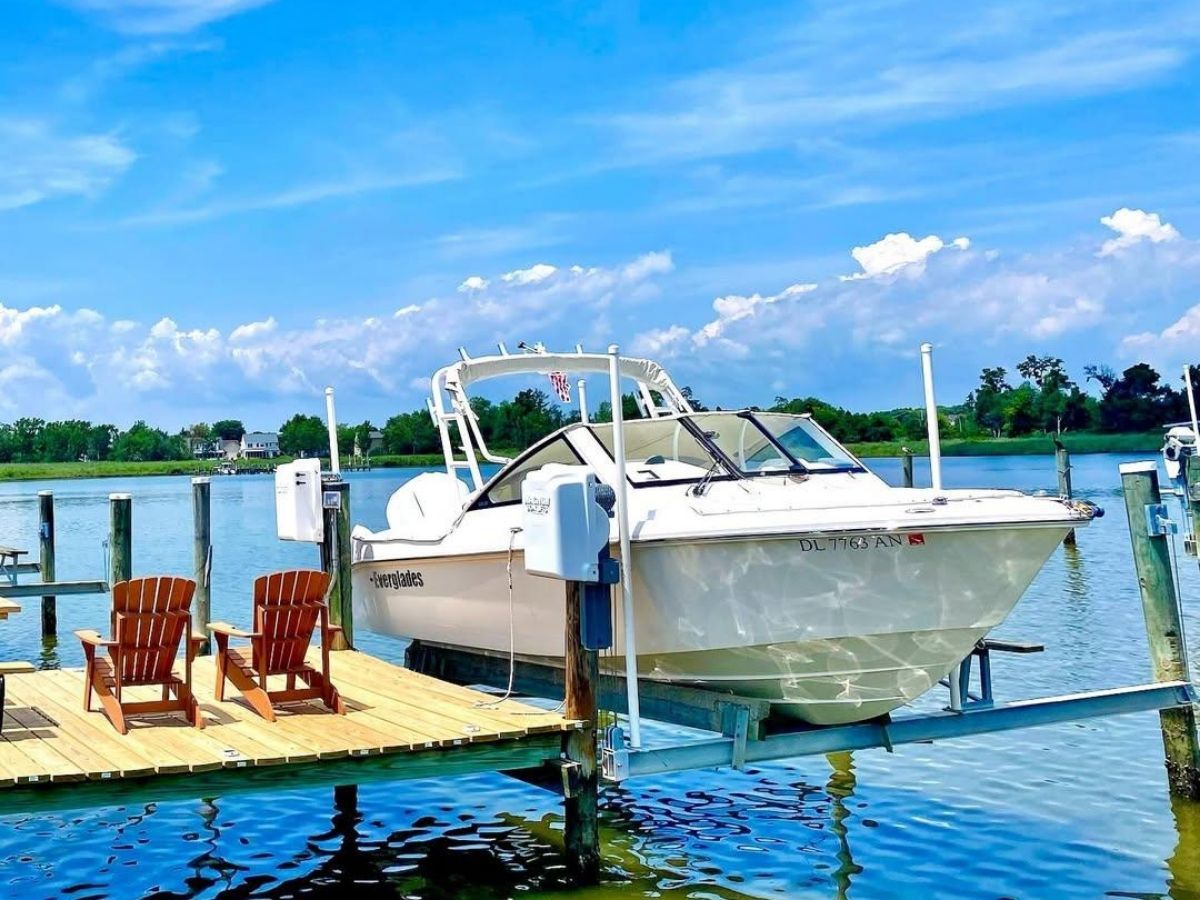 2013 Everglades 230