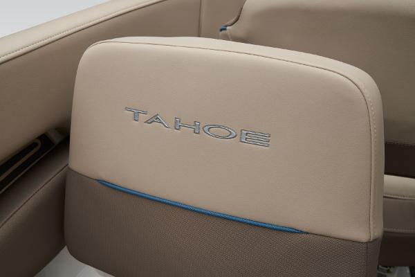2025 Tahoe 210 S - 45