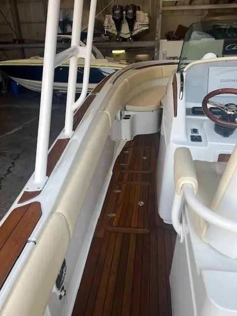 2014 Chris-Craft Catalina 29 Sun Tender - 11