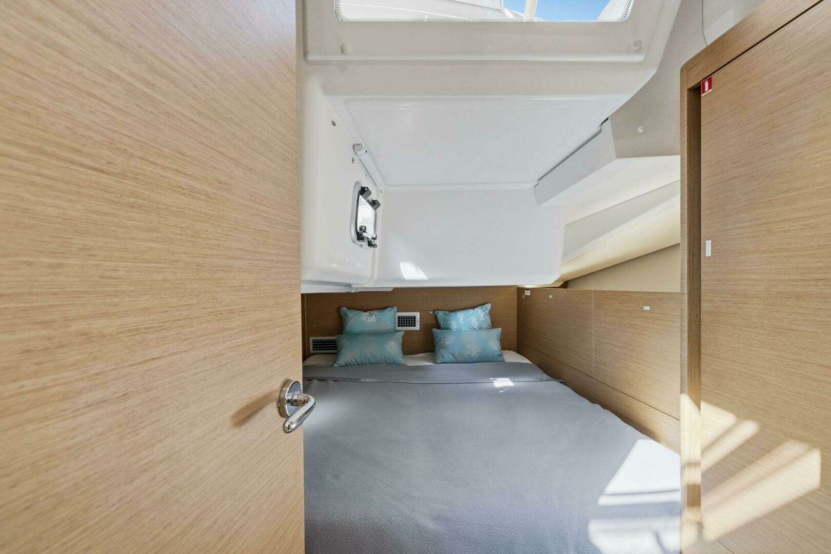 2021 Jeanneau 440 - Image 45