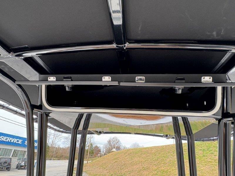 2025 Robalo R202 Explorer - 62