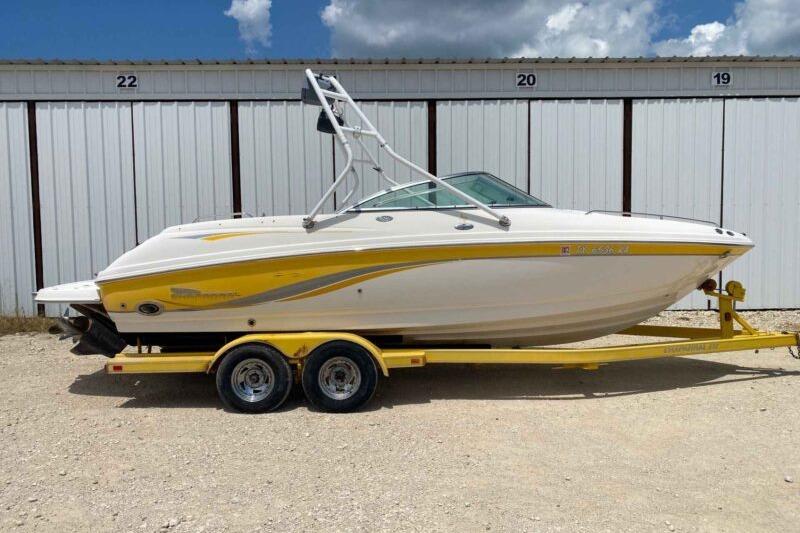 2004 Chaparral 230 SSi