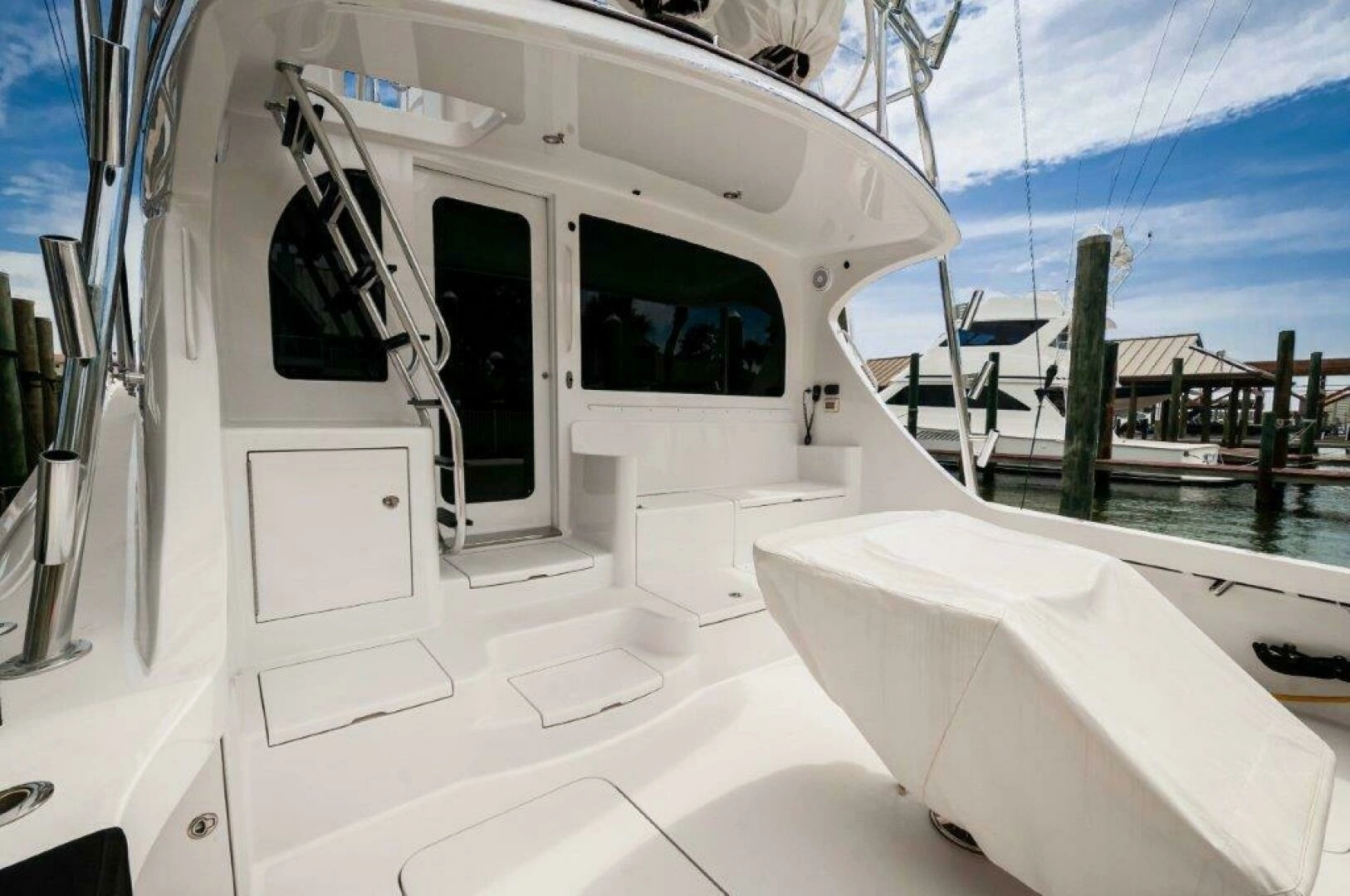 2016 Hatteras GT60 - Image 58