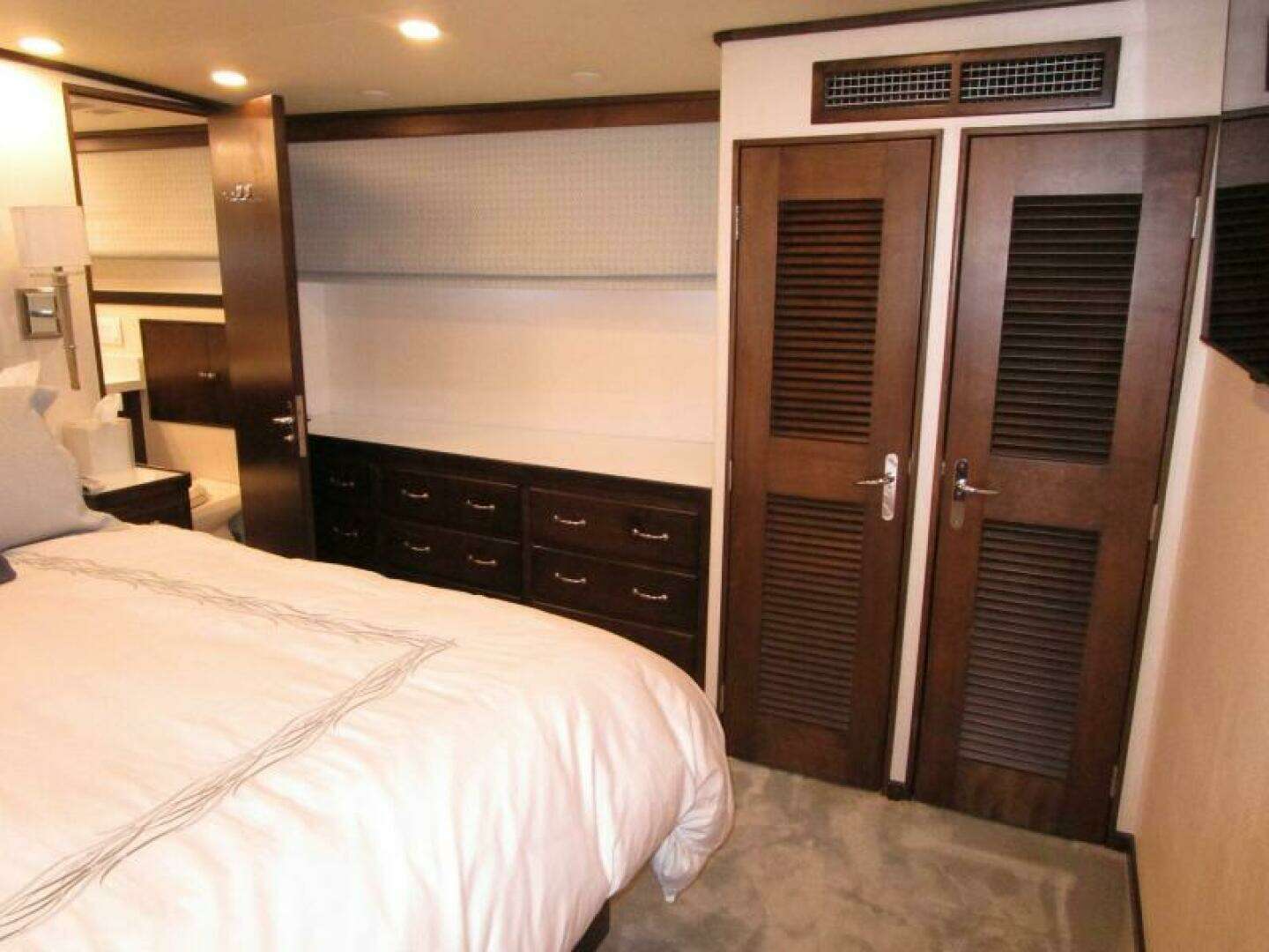1986 Burger Flush Deck with Flybridge - Image 29