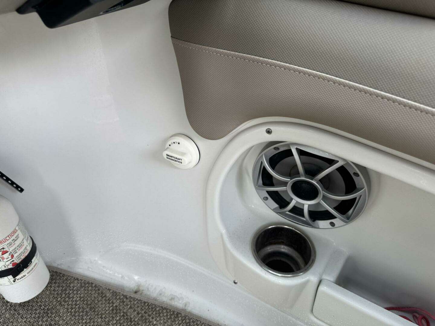 2017 Crownline E 6XS - Image 26