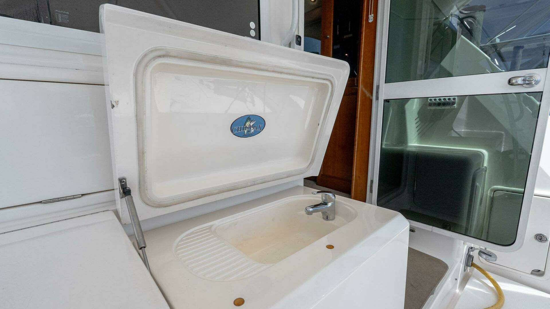 2005 Riviera 51 Flybridge - Image 37