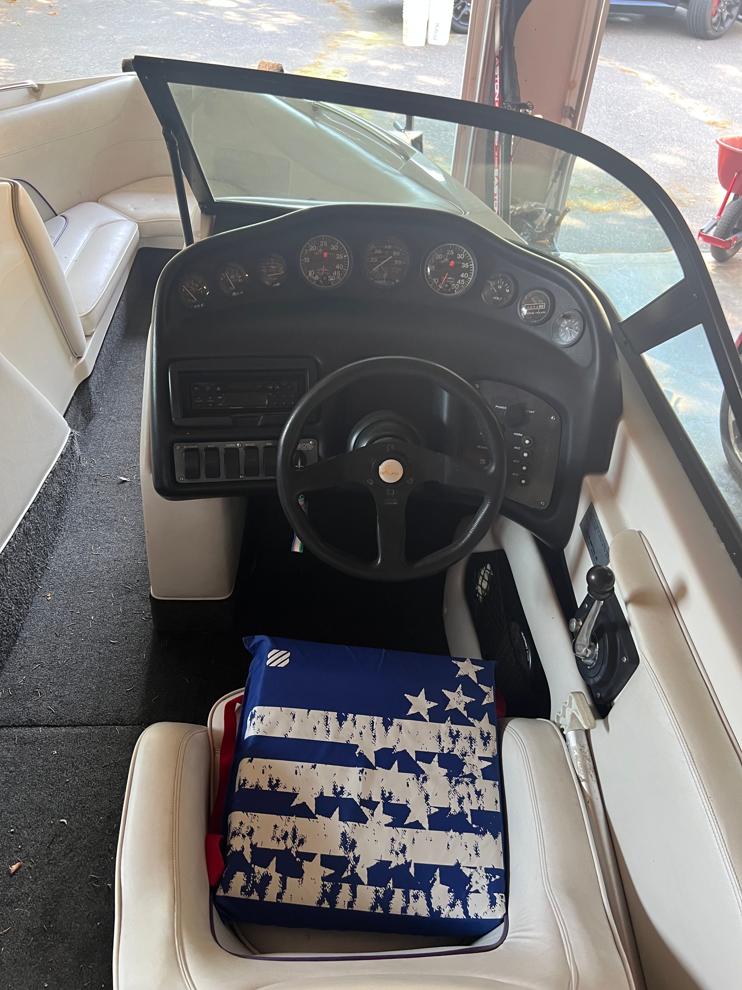 1997 Ski Centurion Elite Bowrider - 10