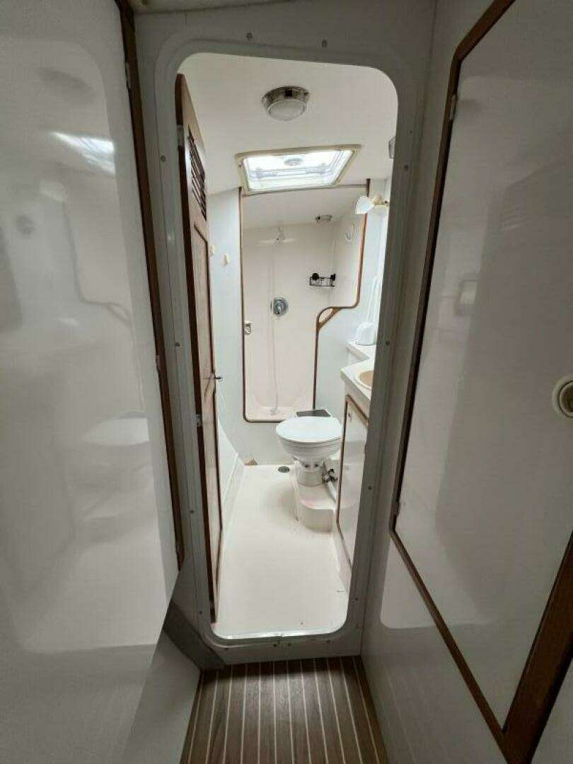 1997 Manta 40 - Image 41
