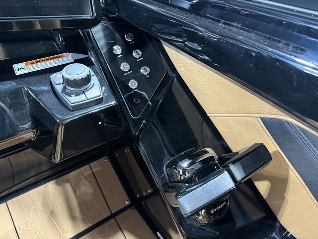 2026 Yamaha Boats 255XD - 23