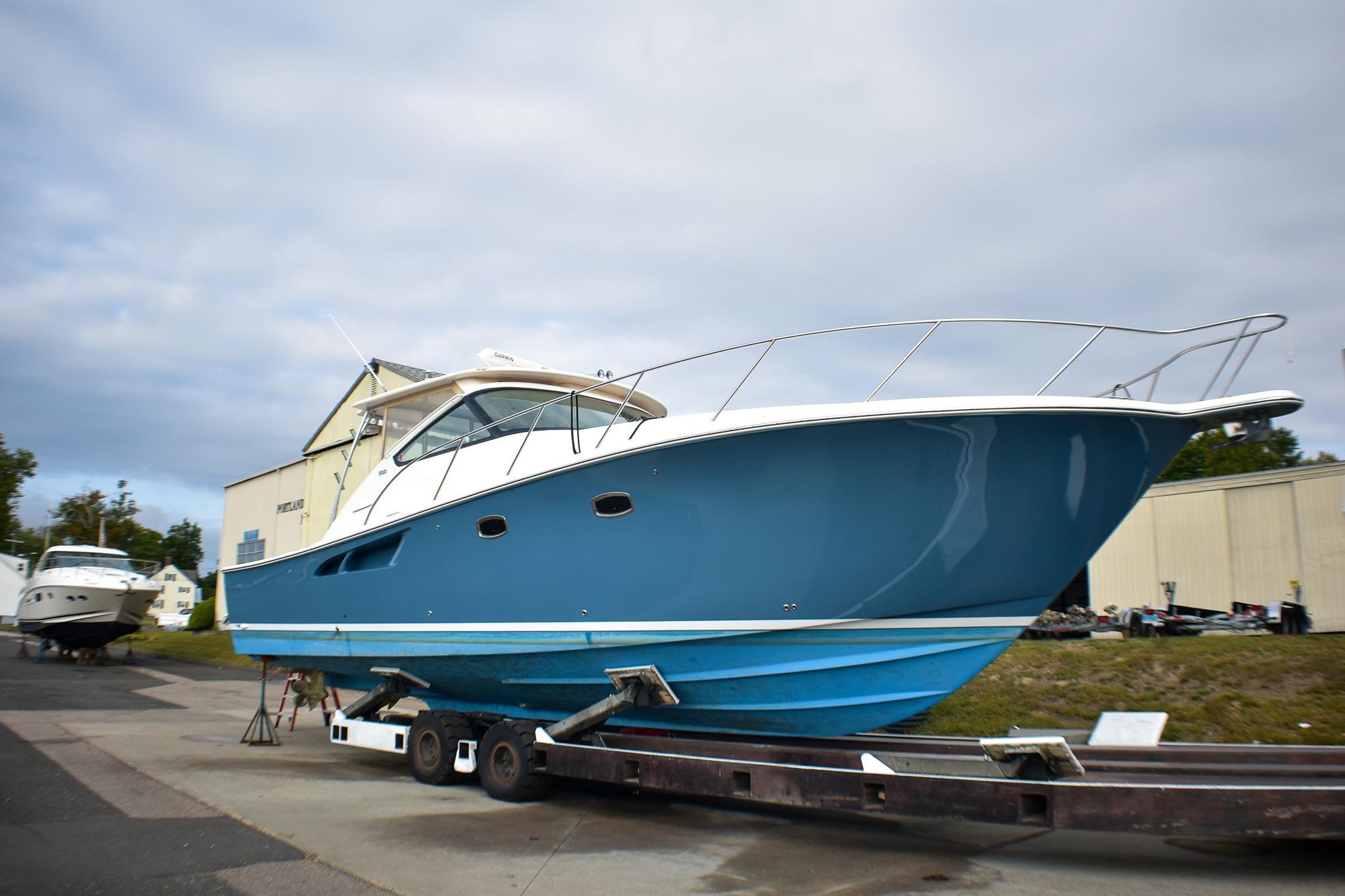 2016 Tiara Yachts 4300 Open