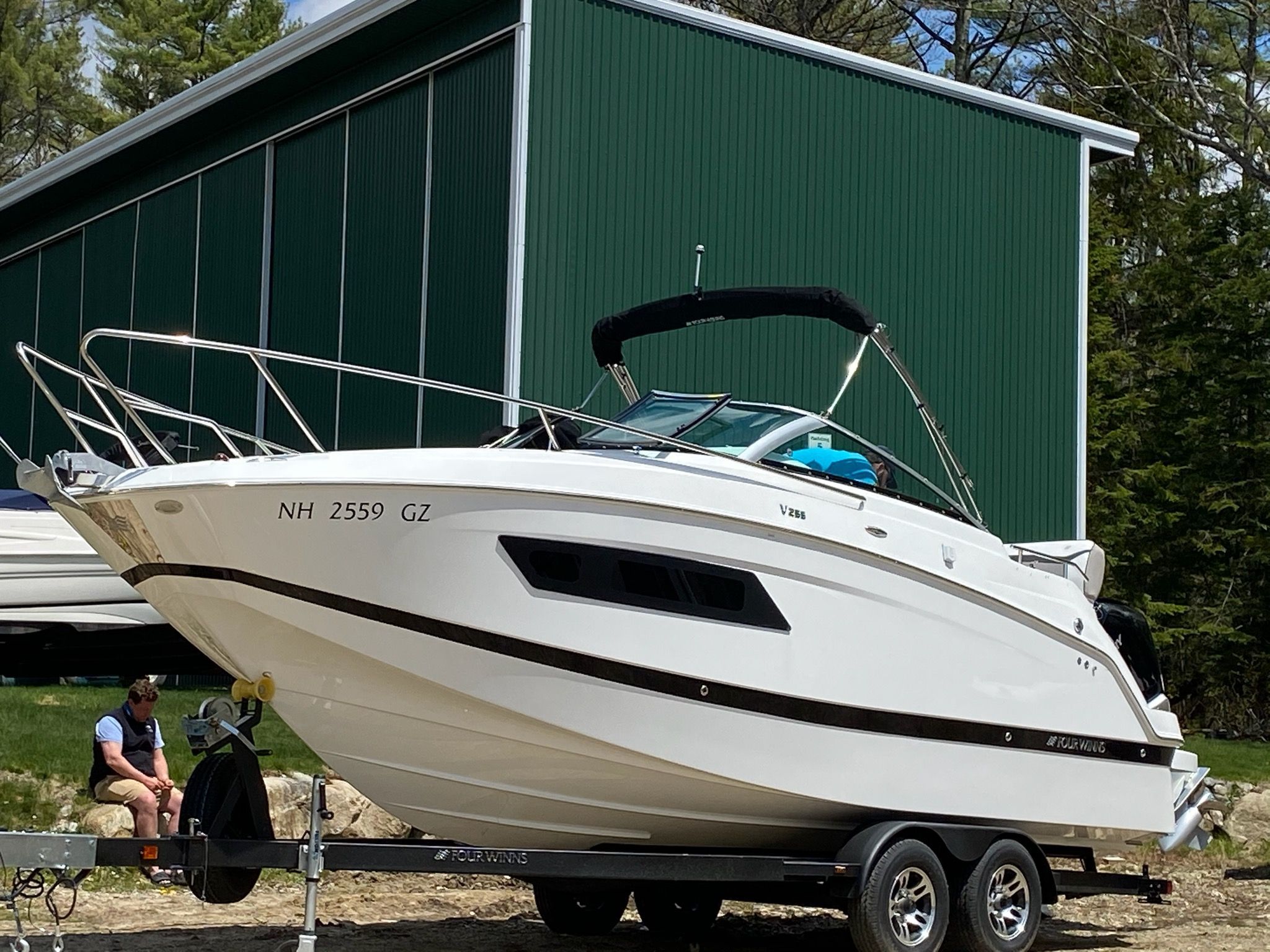 2020 Four Winns V255 OB - 12
