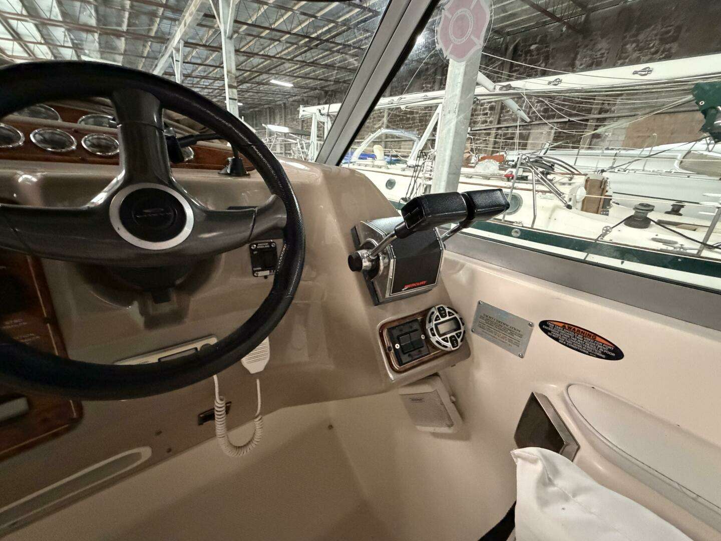 2001 Maxum 3300 SCR - Image 26