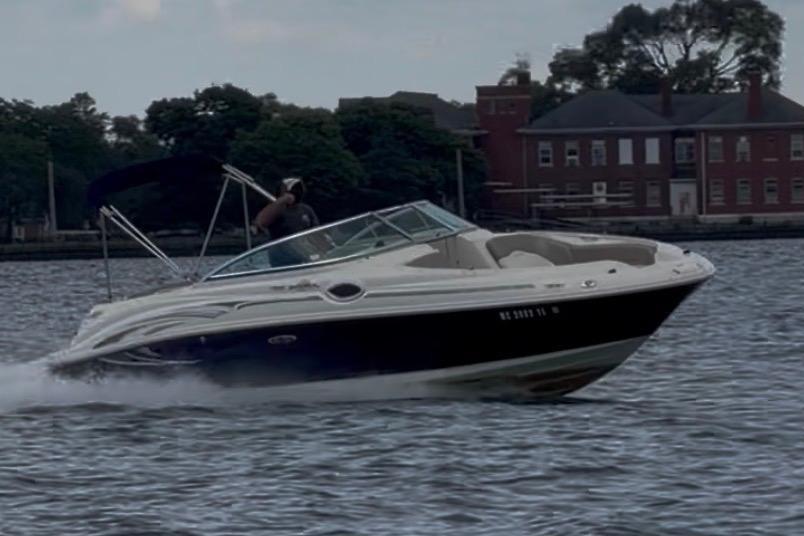 2006 Sea Ray 240 Sundeck