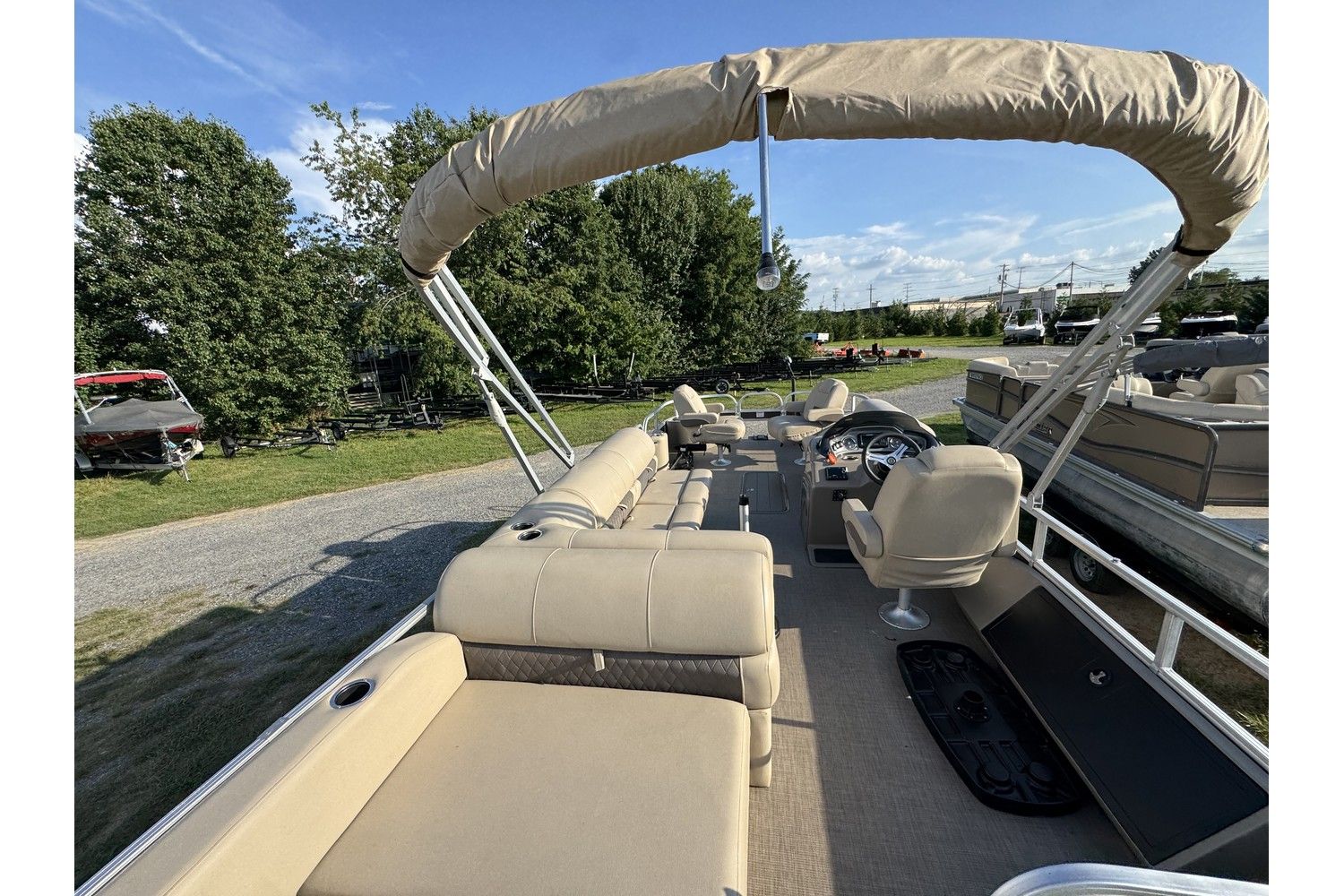 2023 Sun Tracker Sportfish 24 XP3 - 36