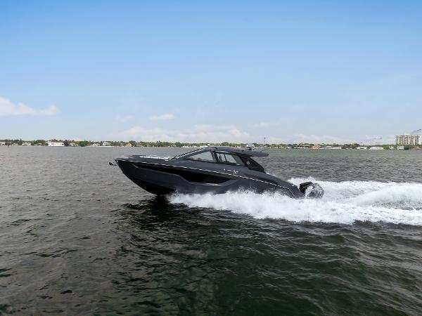 2023 Cruisers Yachts 42 GLS OB - 47