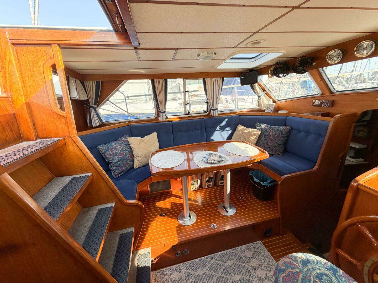 1986 Nauticat 40 Cutter Ketch Pilothouse - Image 32
