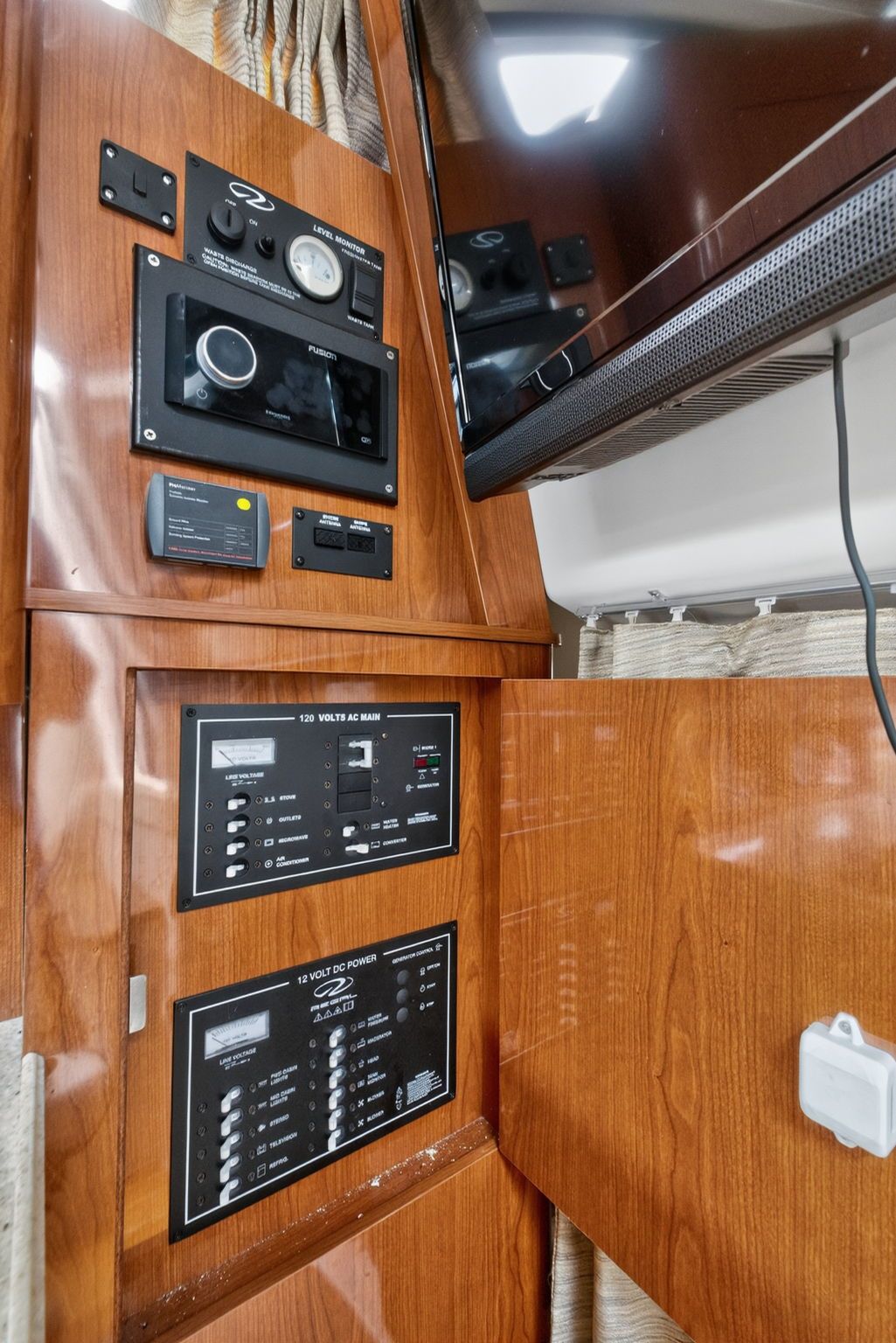 2007 Regal 2860 Window Express - 43