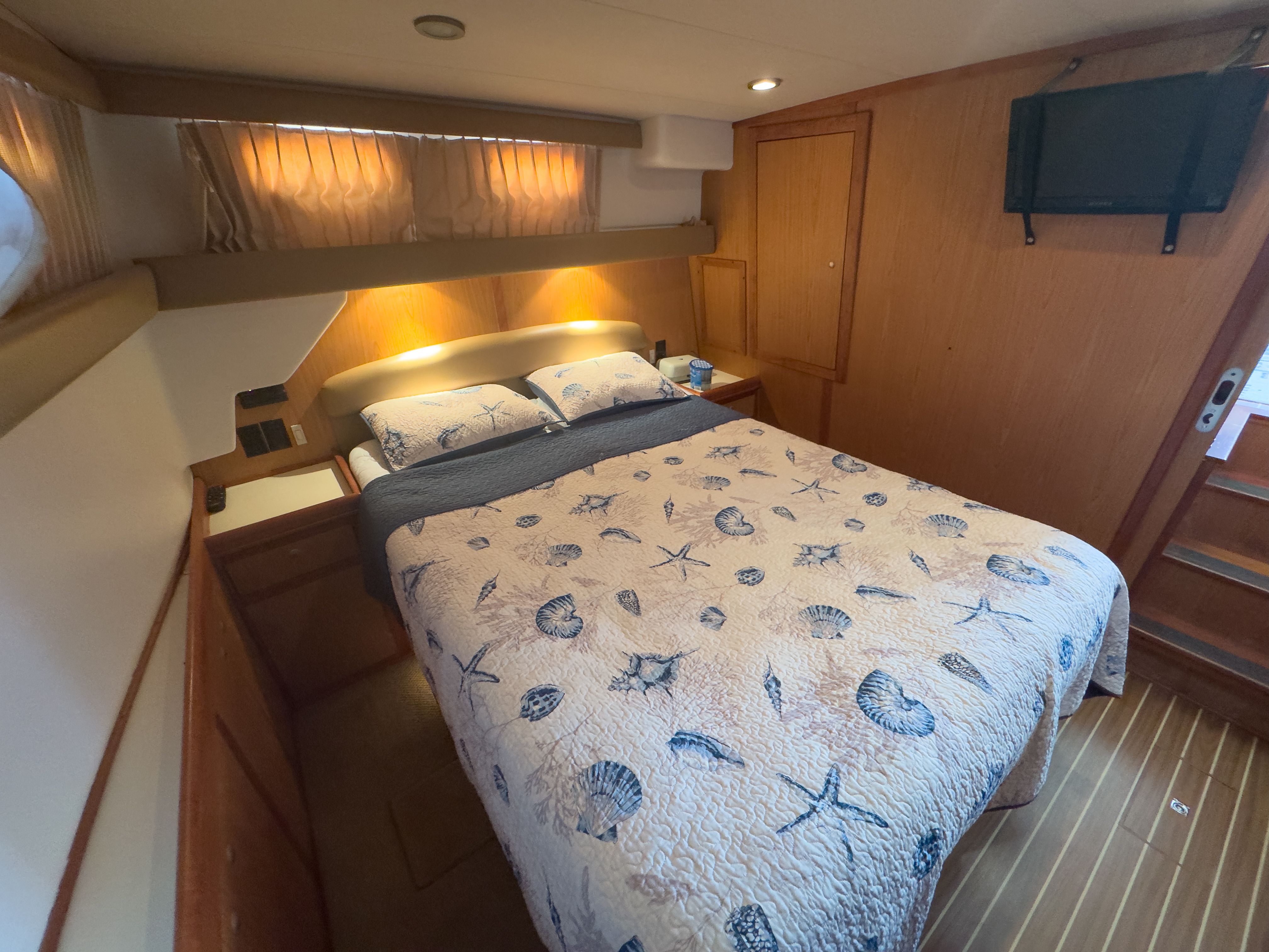 2006 Mainship 43 Trawler - 24