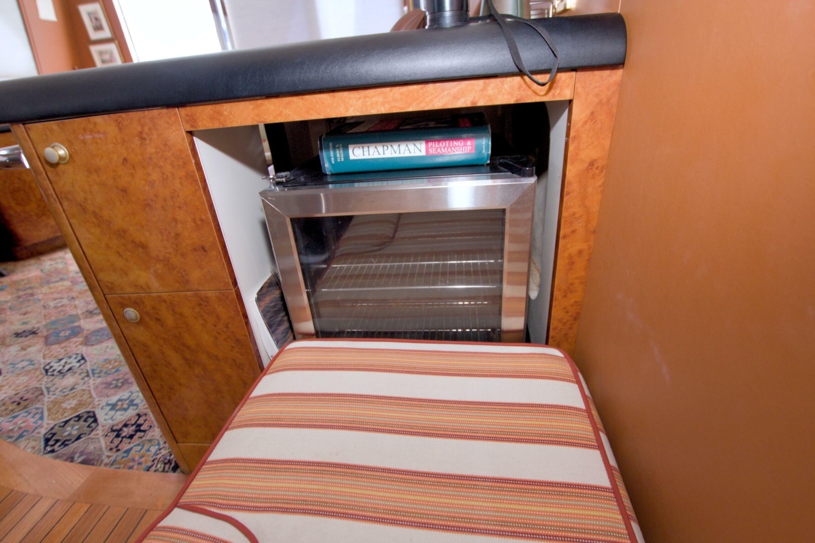 1998 Lazzara Yachts 76 Skylounge Grand Salon - Image 59