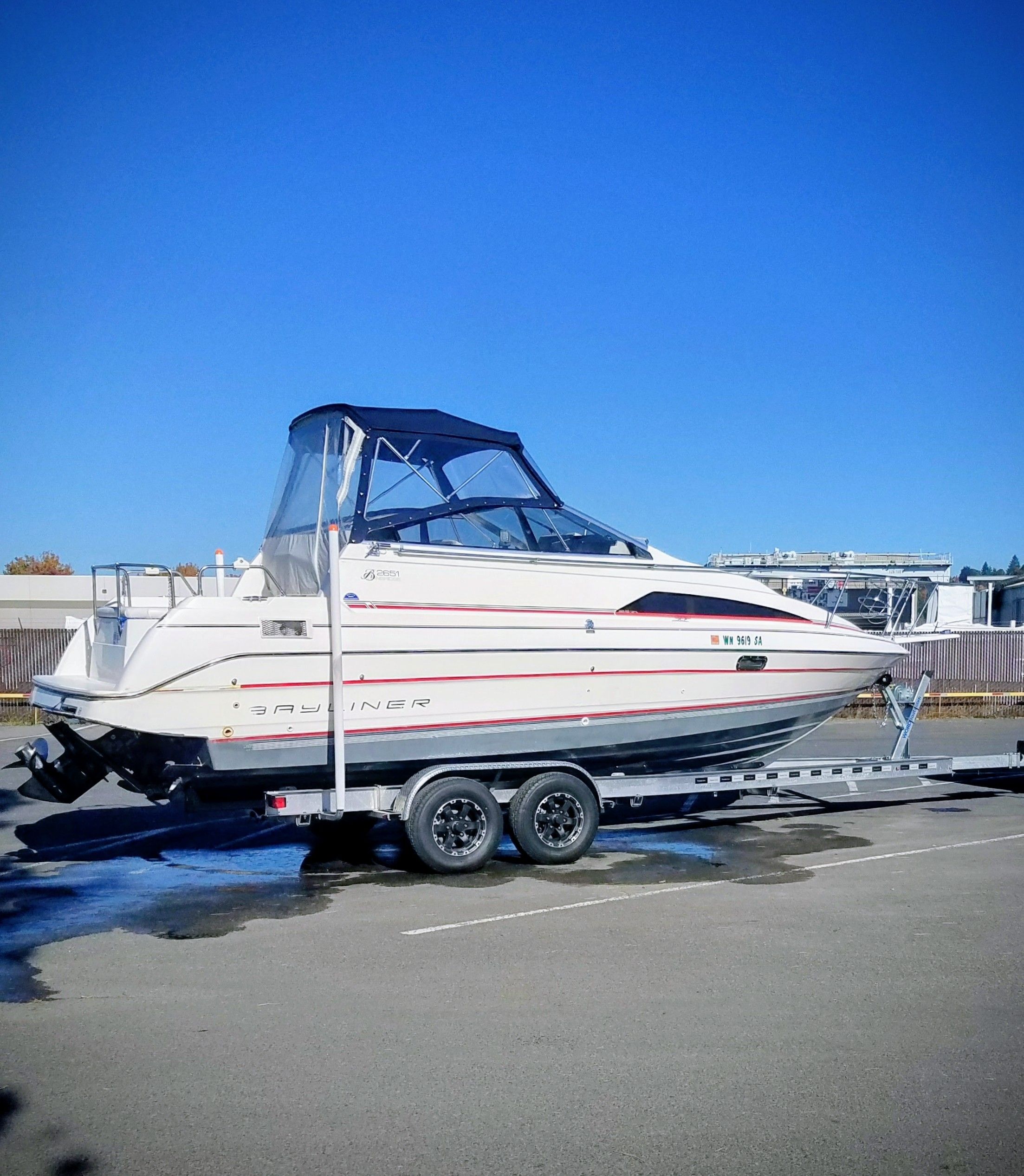 1990 Bayliner 2551S