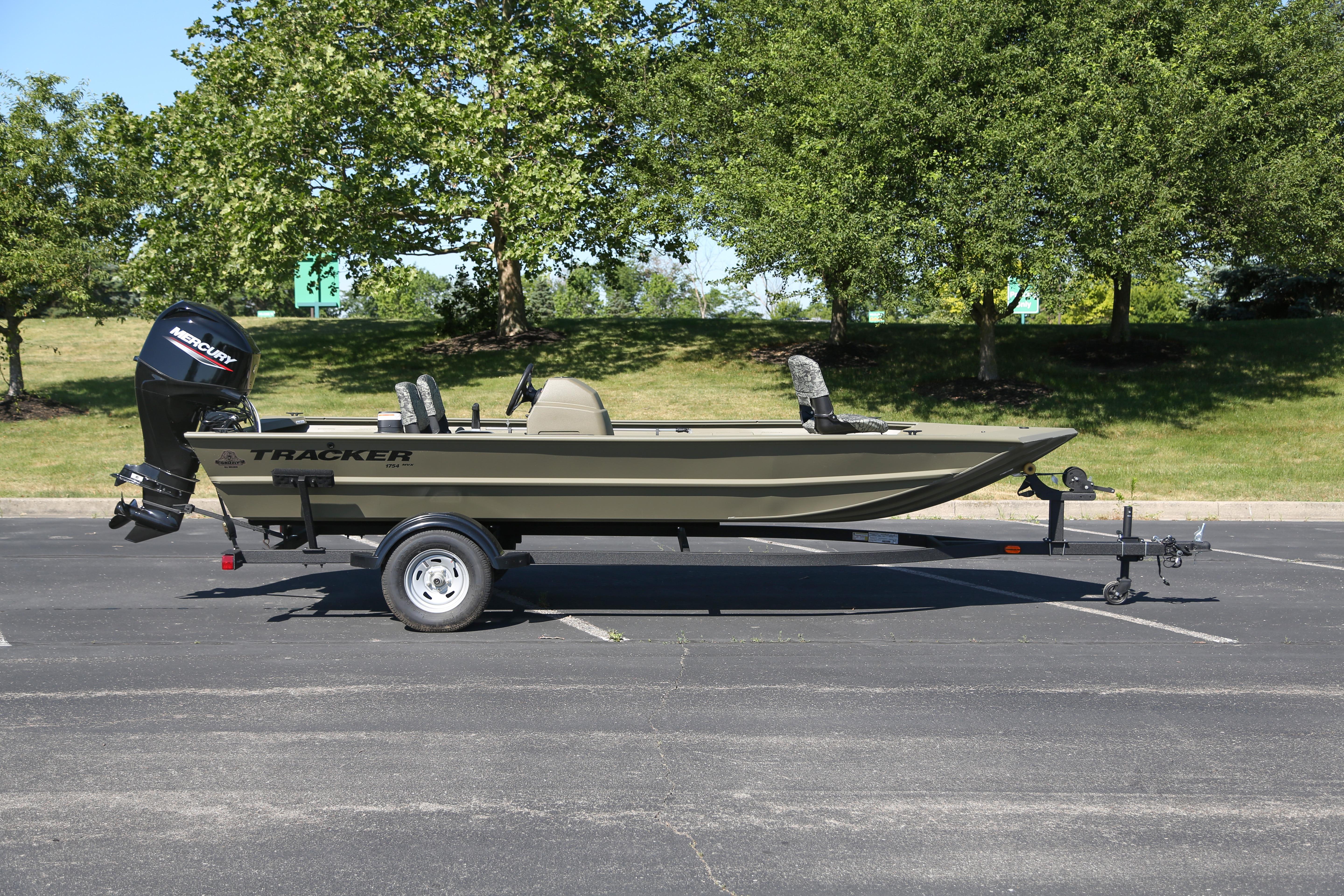 2026 Tracker Grizzly 1754 SC