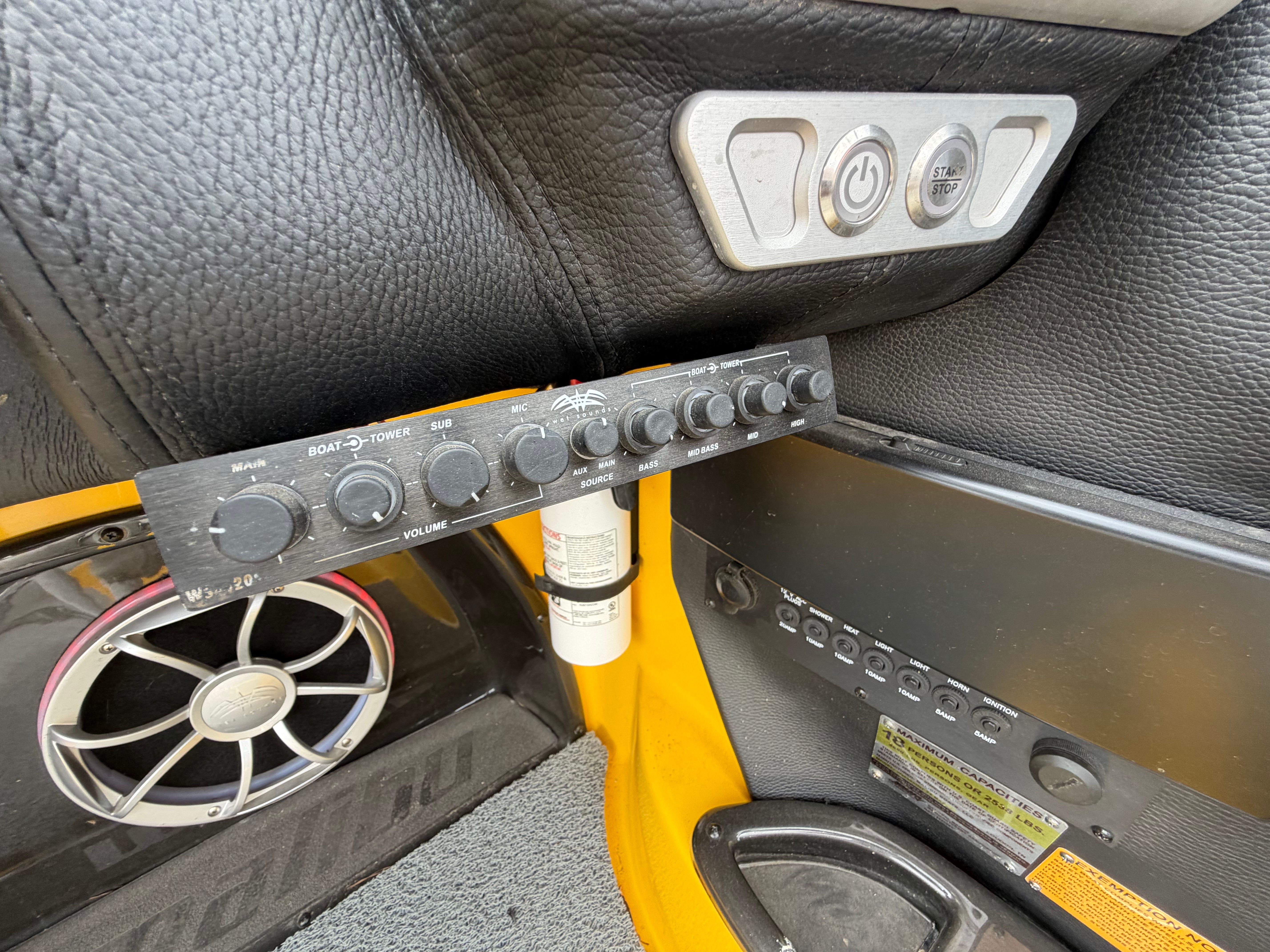 2015 MALIBU 24 MXZ - Image 16