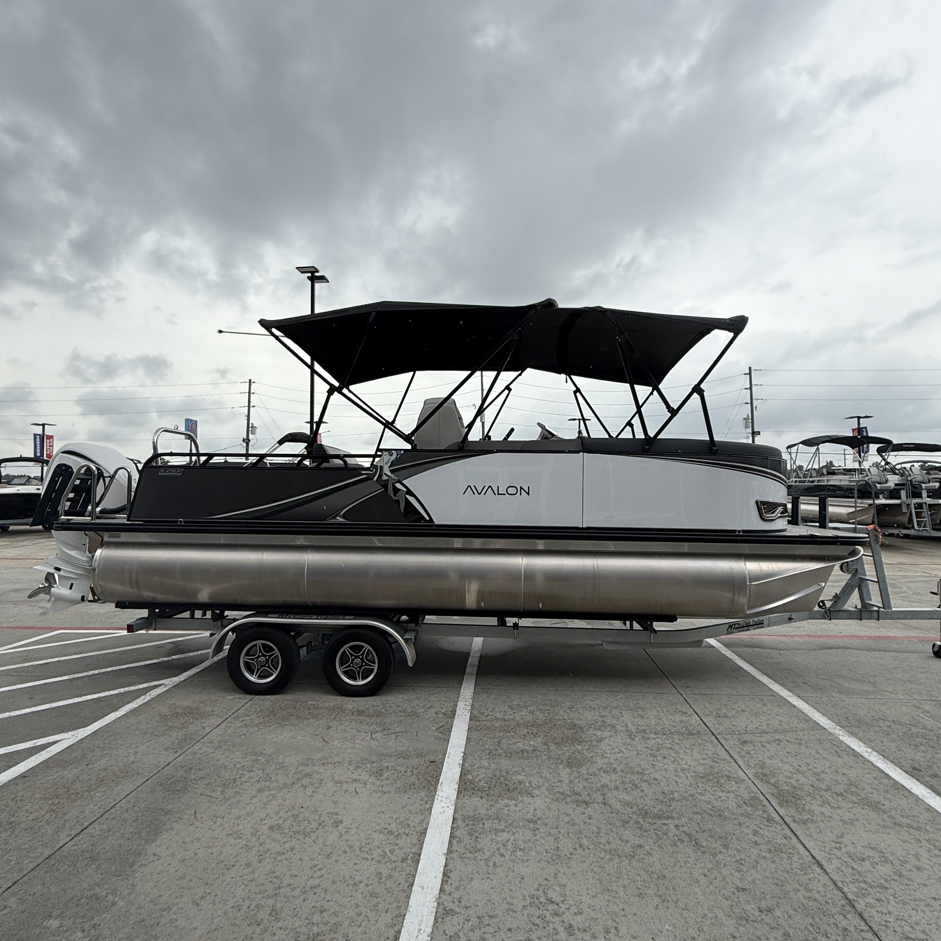 2025 Avalon Catalina Versatile Rear Bench - 23' - 6