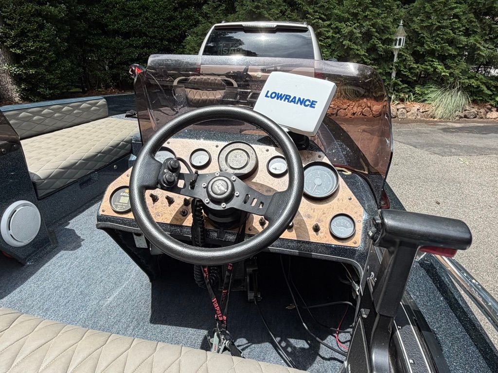 1990 Ranger 365V - 8