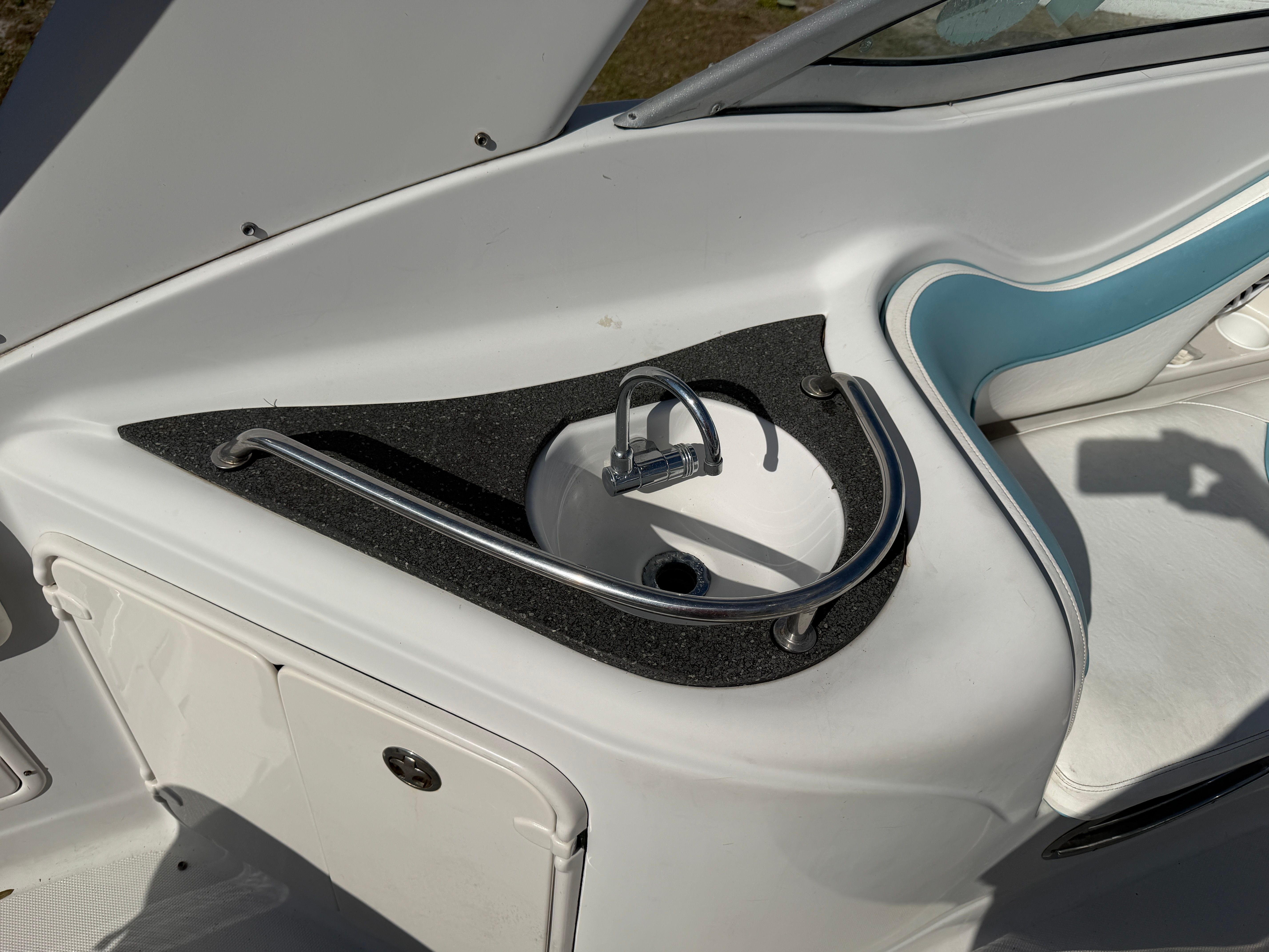 2006 Crownline 270 CR - 13