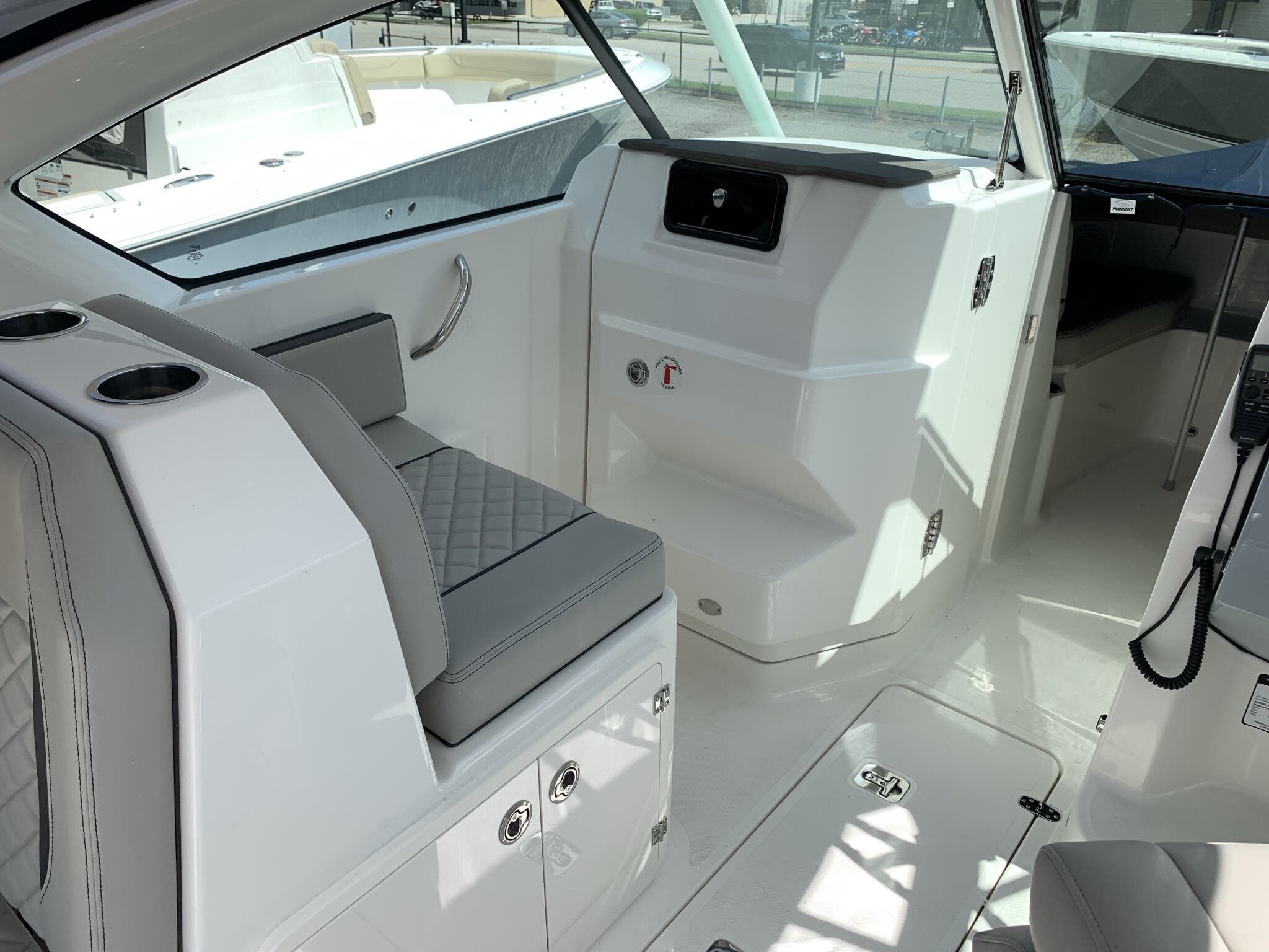 2022 Pursuit DC 266 Dual Console - 4