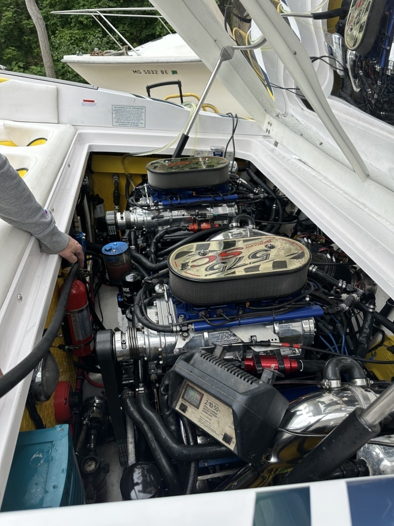 2001 Donzi Daytona 38 ZF - Image 9